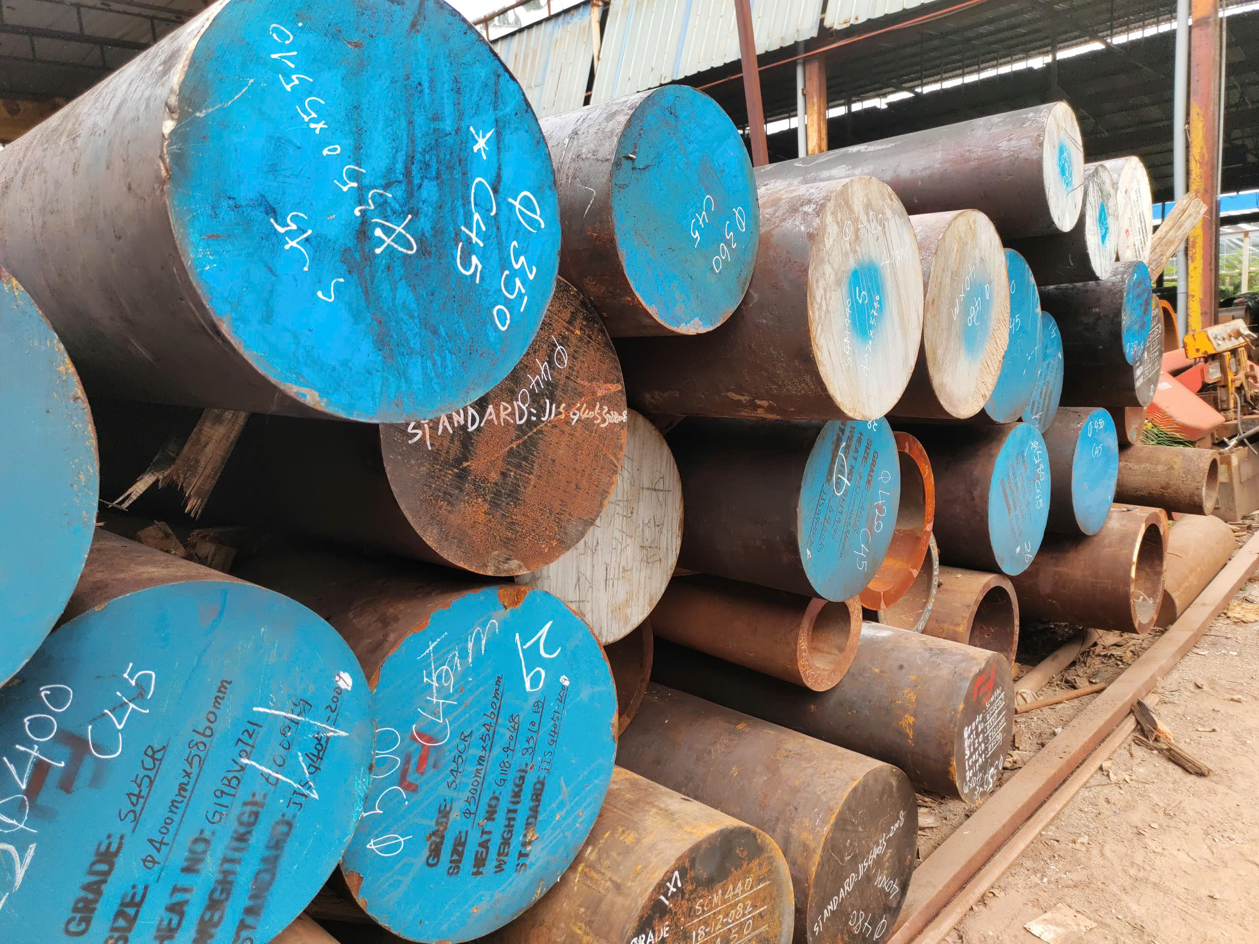 Thép tròn hợp kim - thepthanghuong.com